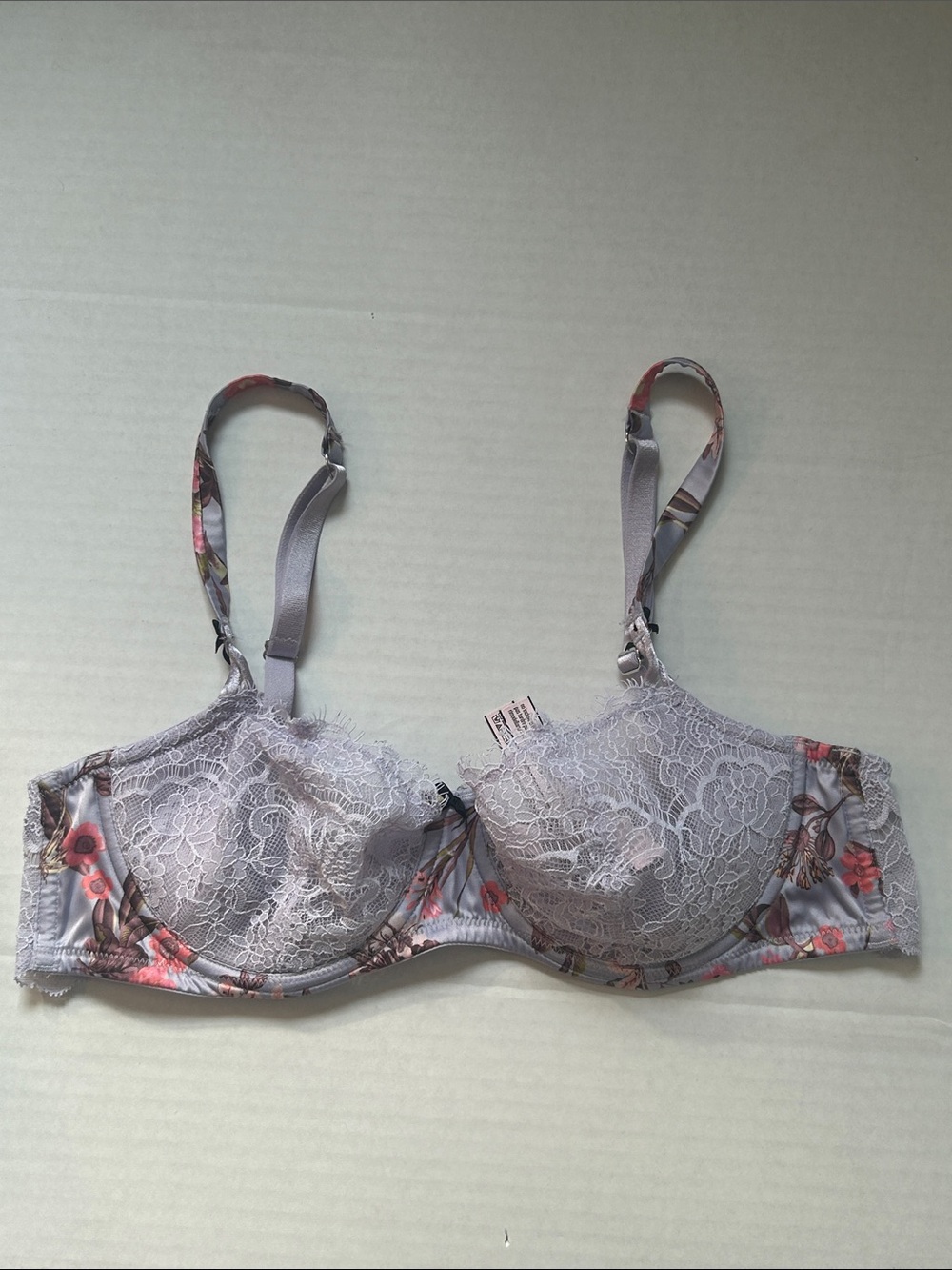 Victoria’s Secret dream angels push-up bra without padding size 38B